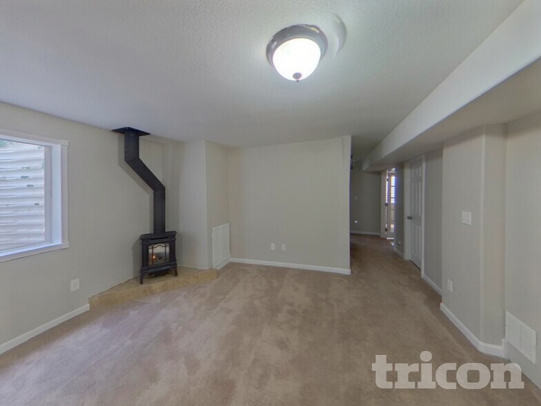 Building Photo - 644 Blue Azurite Ave