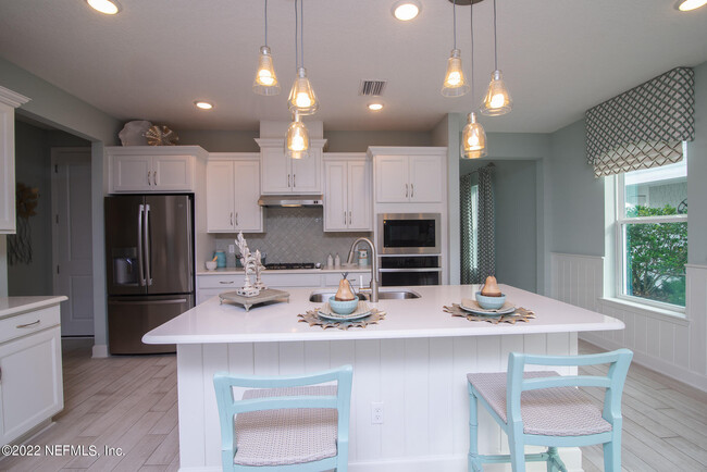 Building Photo - 118 Pioneer Village Dr