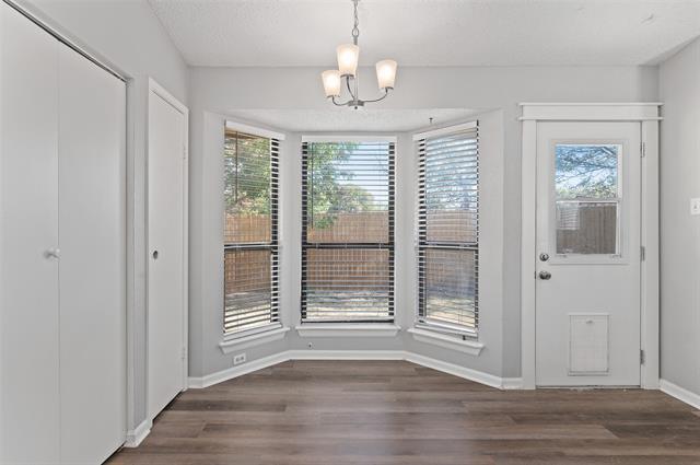 Building Photo - 3521 Glenview Dr