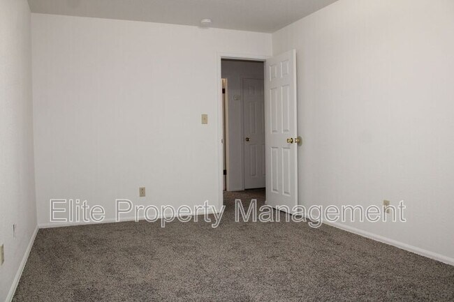 Building Photo - 1984 N Salem Ave