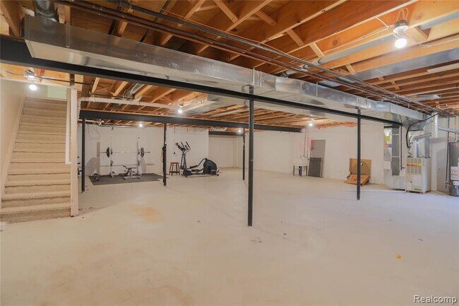 Building Photo - 52245 Silvanna Ln