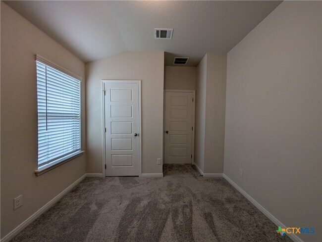 Building Photo - 3069 Charyn Wy