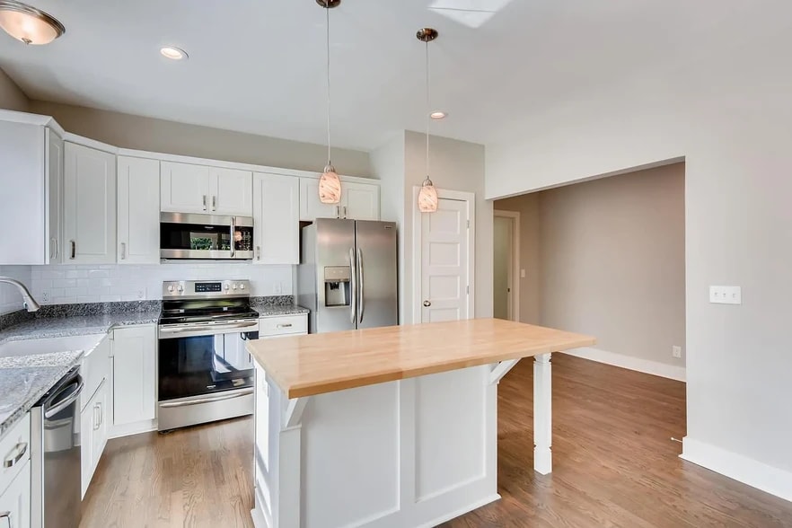 Building Photo - 1110 Chester Ave