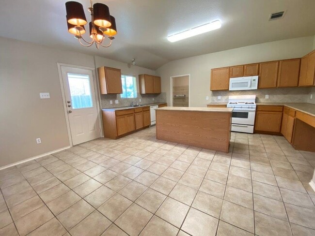 Building Photo - 132 Dove Song Dr