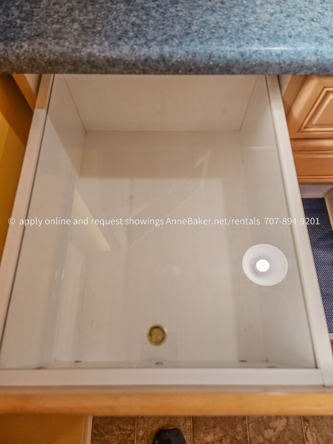 Building Photo - Exquisite Home among the Oak Trees