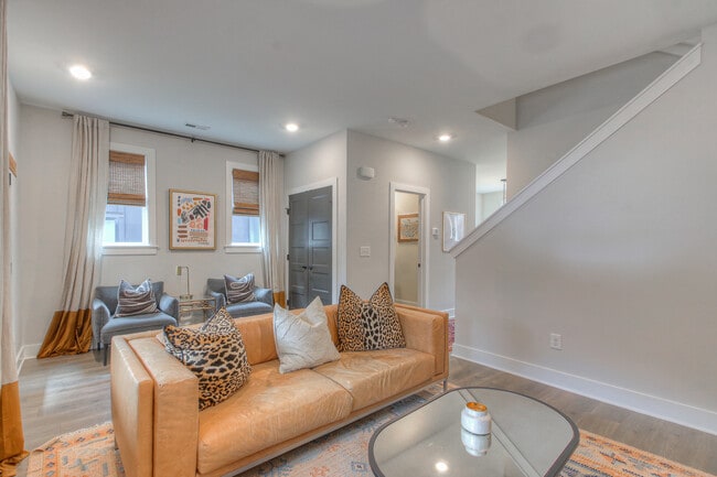 Building Photo - 801 Cherokee Ave