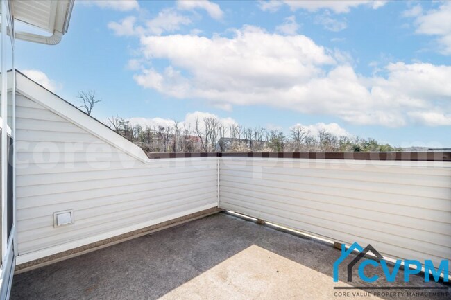 Building Photo - 2535 Debert Cir