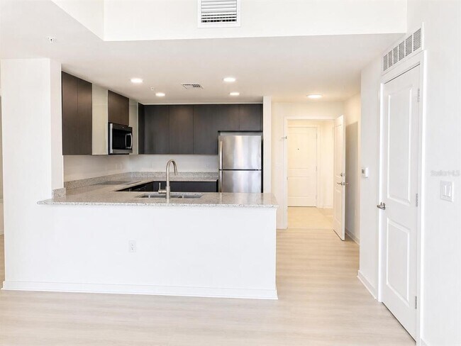 Building Photo - 5587 Millennia Park Dr