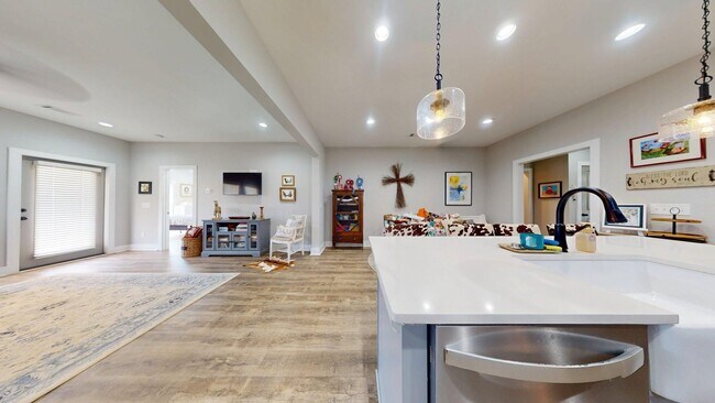 Building Photo - 1289 Foxtail Ln