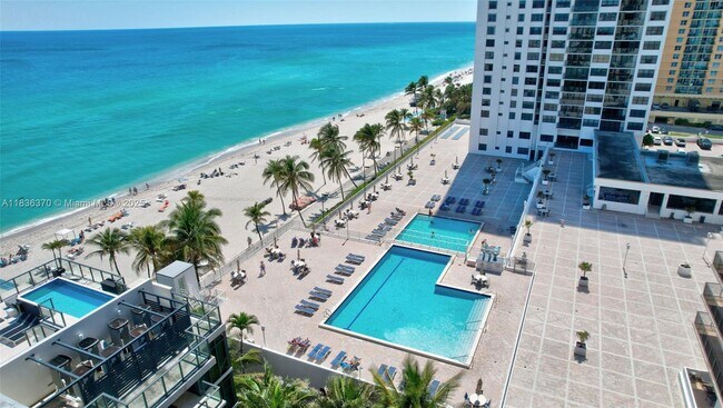 Building Photo - 2301 S Ocean Dr