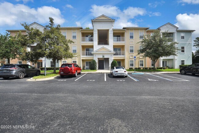Primary Photo - 8241 Pelican Landing Rd