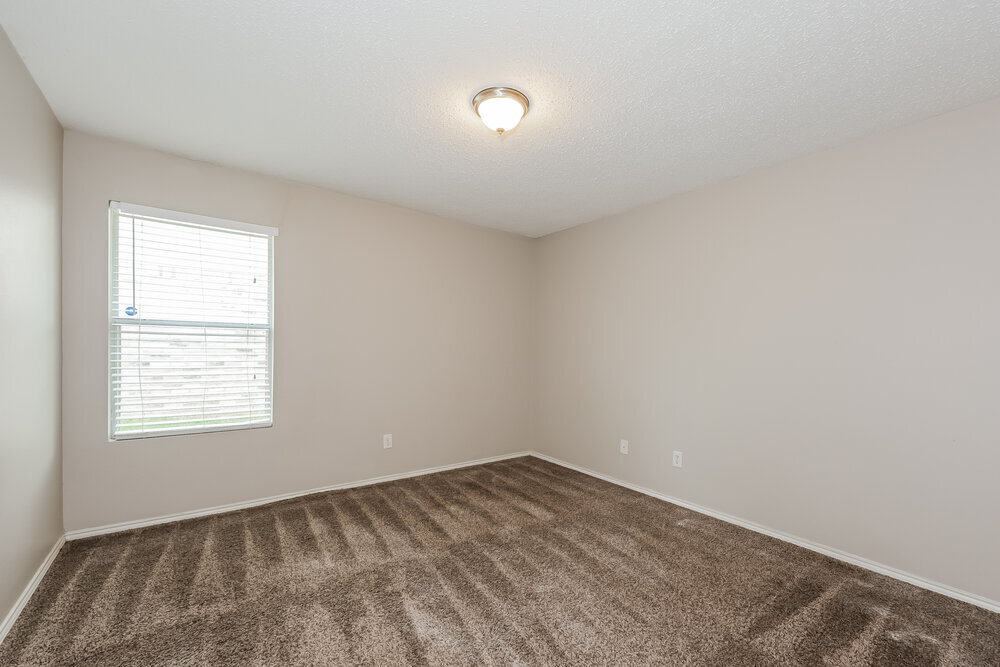Building Photo - 8412 Seven Oaks Ln