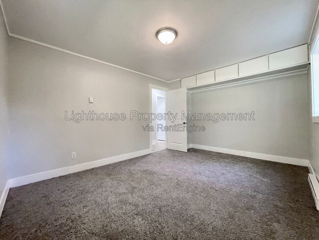 Building Photo - 1480 Carmil Dr