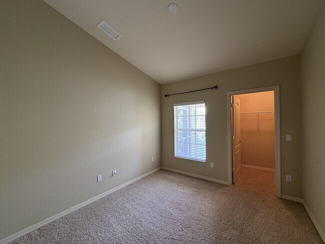 Building Photo - 200 Mirabella Cir