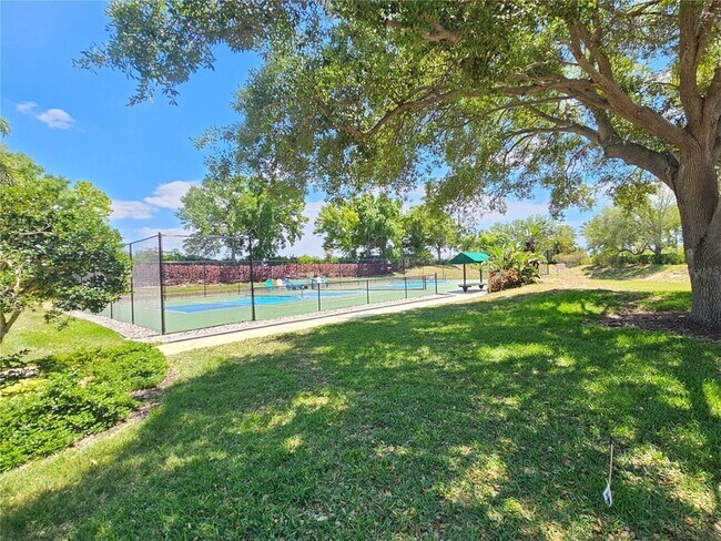 Building Photo - 330 Rio Terra