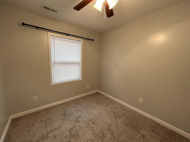 Building Photo - 121 Walker St