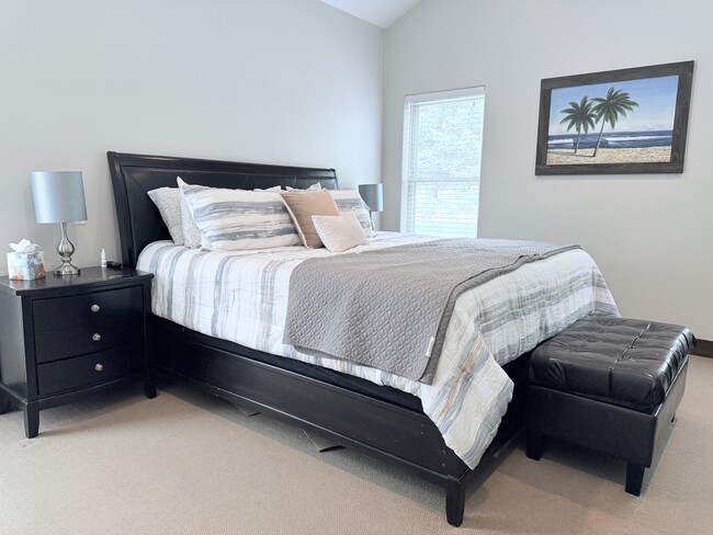 Building Photo - 271 Black Bear Dr