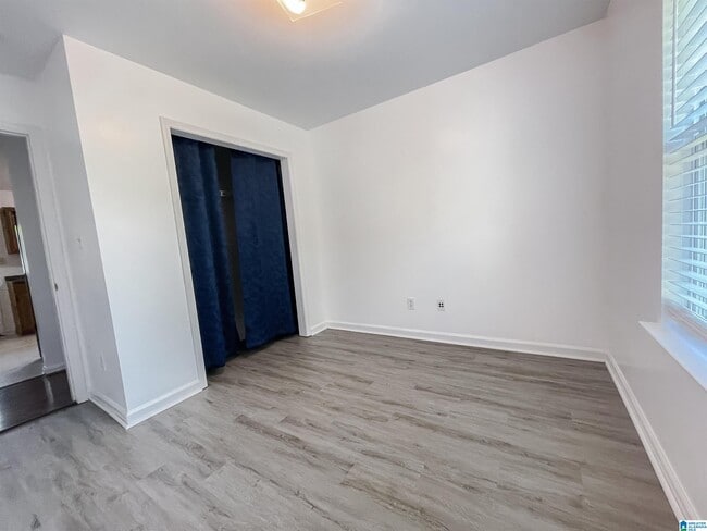 Building Photo - 919 47th Way S