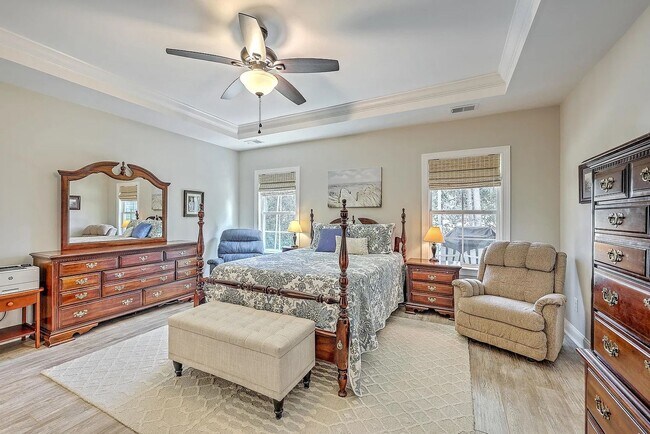 Building Photo - 4 Bedroom 3.5 Bath House in St. Johns Lake - Johns Island