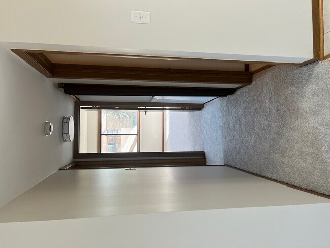 Building Photo - 17525 71st Ct