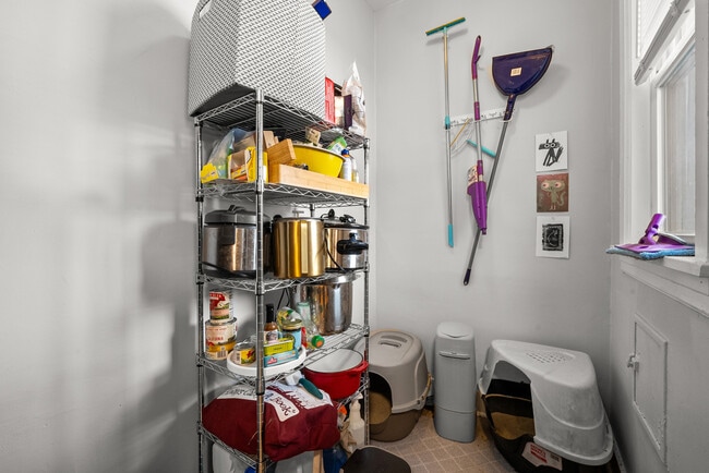 Building Photo - 3008 W Cullom Ave