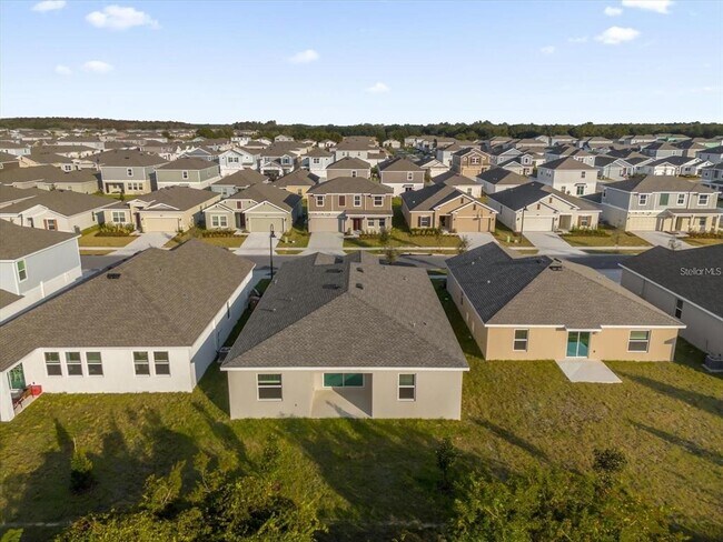 Building Photo - 4385 Pebbles Throw Dr