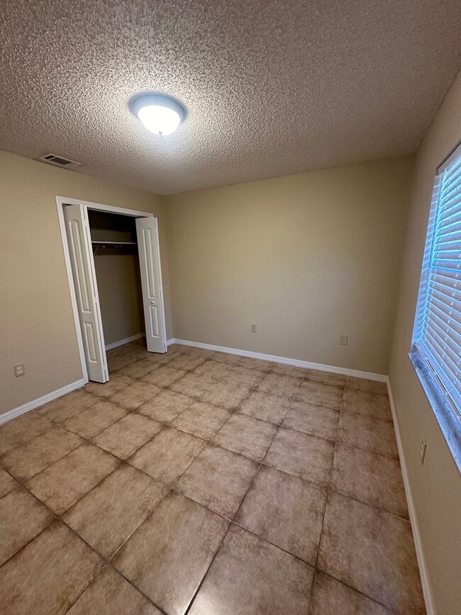 Building Photo - 2-Bedroom, 1-Bathroom home in Winter Haven