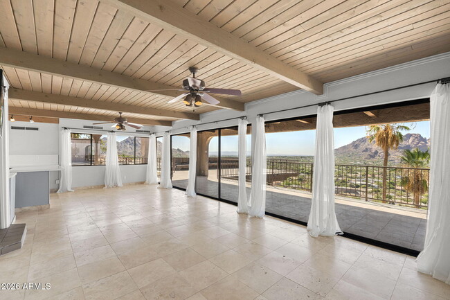 Building Photo - 6900 N Highlands Dr