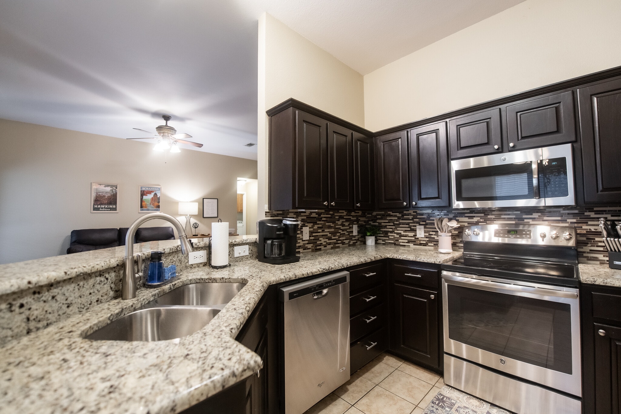 Building Photo - 5323 Northview Dr