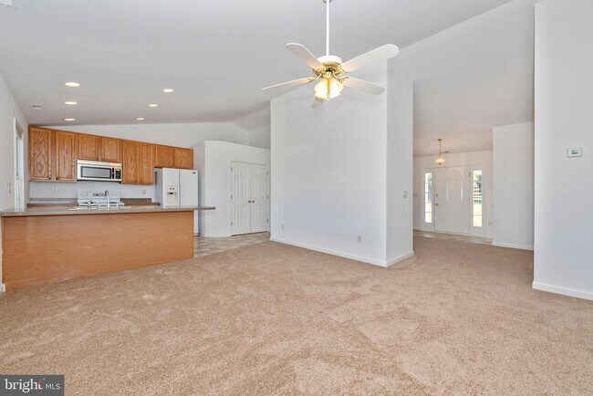 Building Photo - 8960 Albaugh Rd