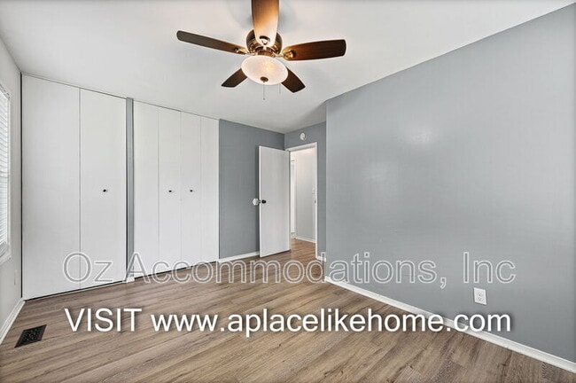Building Photo - 3310 Iroquois Ln