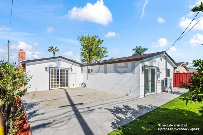 Building Photo - 4136 San Bernardino Way