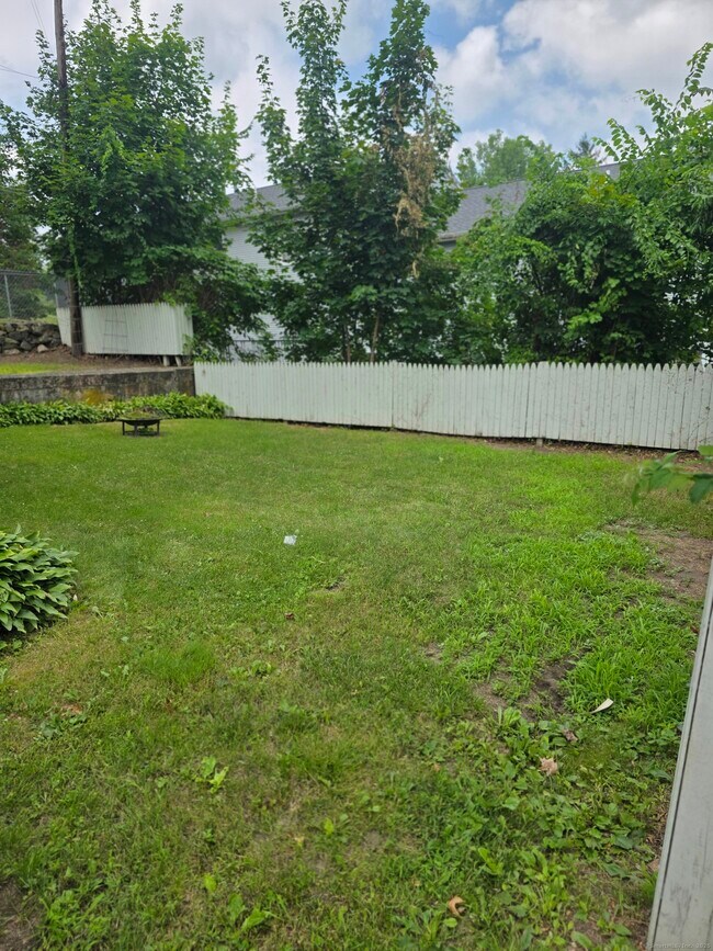 Building Photo - 28 Starview Ave
