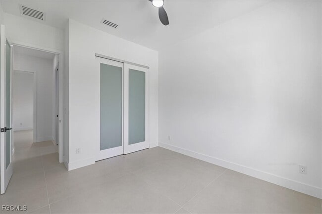 Building Photo - 4333 SW 16th Pl