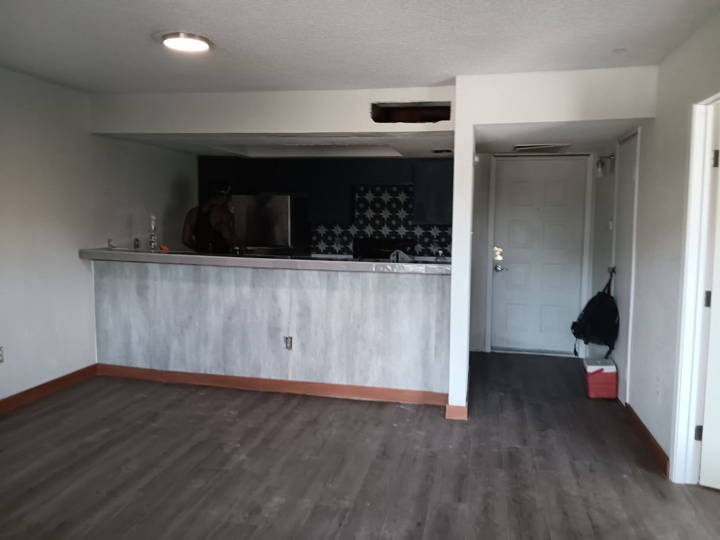 Building Photo - 2818 S Bartell Dr