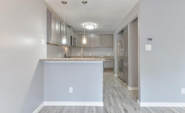 Building Photo - 10555 Turtlewood Ct