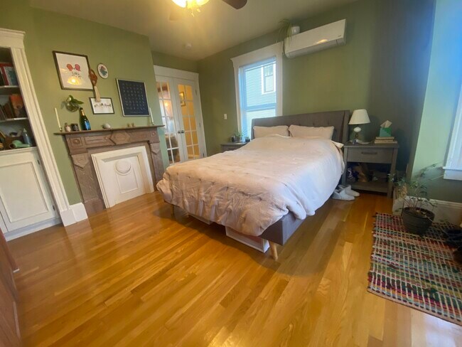 Building Photo - 35 Pinckney St