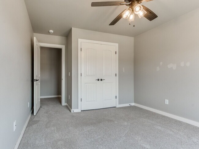 Building Photo - 3212 Hayven Cir