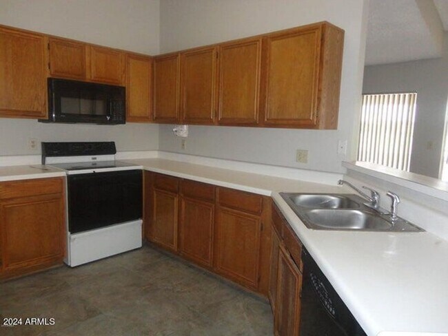 Building Photo - Peoria rental -111th Ave/ Olive