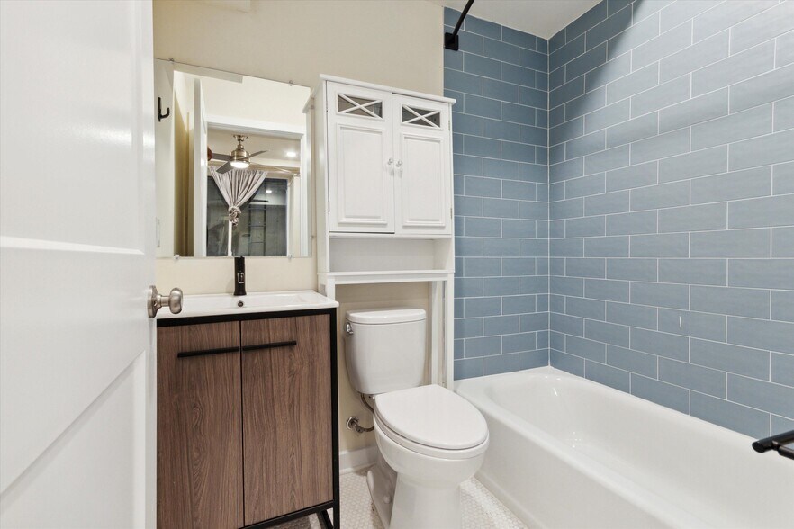 Building Photo - 1330 N 15th St