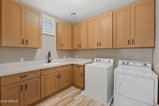 Building Photo - 32388 N 129th Dr