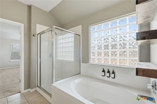 Building Photo - 606 Fairmont Dr