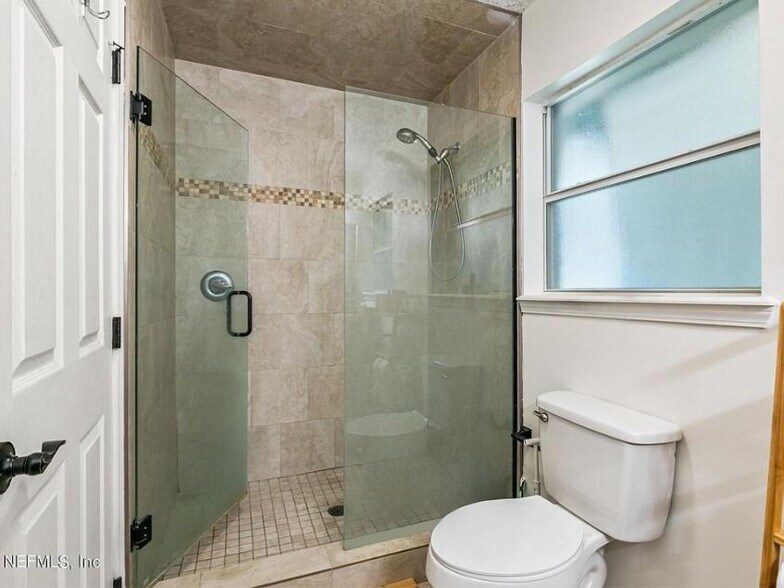 Building Photo - 5433 Sanders Rd