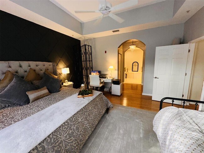 Building Photo - 901 Waterside Ln