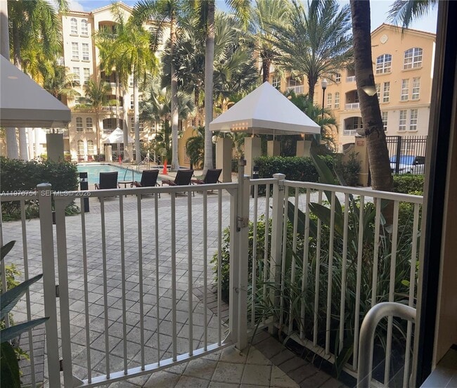 Building Photo - 3001 NE 185th St