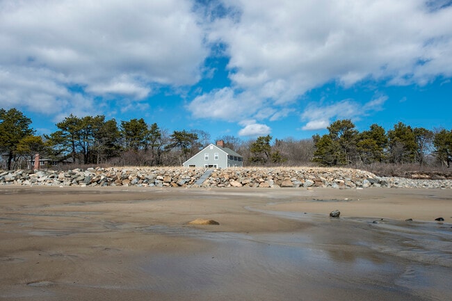 Building Photo - 22 Crescent Surf Rd