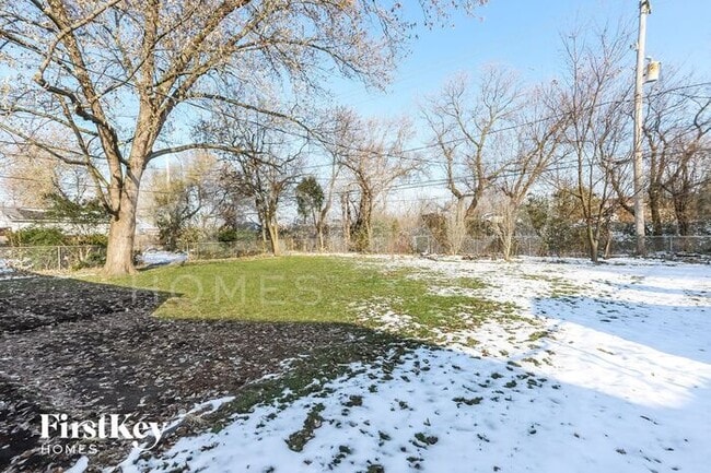 Building Photo - 760 Larkdale Row