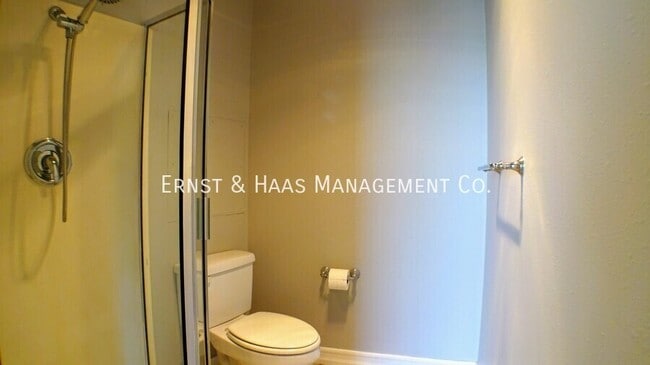 Building Photo - 700 E Ocean Blvd