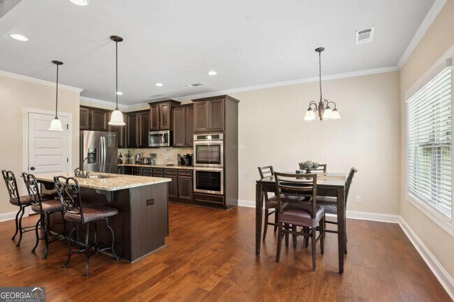Building Photo - 320 Homestead Cir