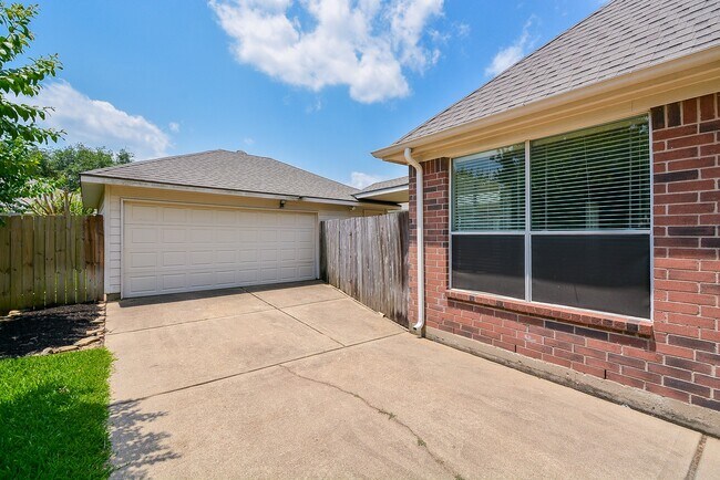Building Photo - 23119 N Warmstone Way